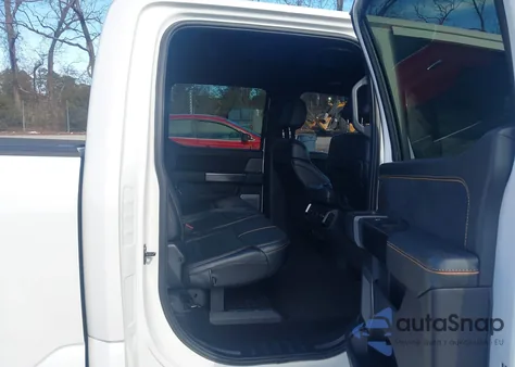 2022 Ford F-150 Platinum z USA, uszkodzony, nr VIN 1FTFW1E5XNFB89022